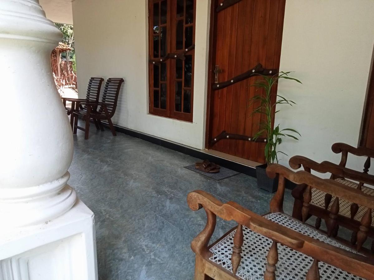 Induwara Safari Resort Udawalawe Luaran gambar