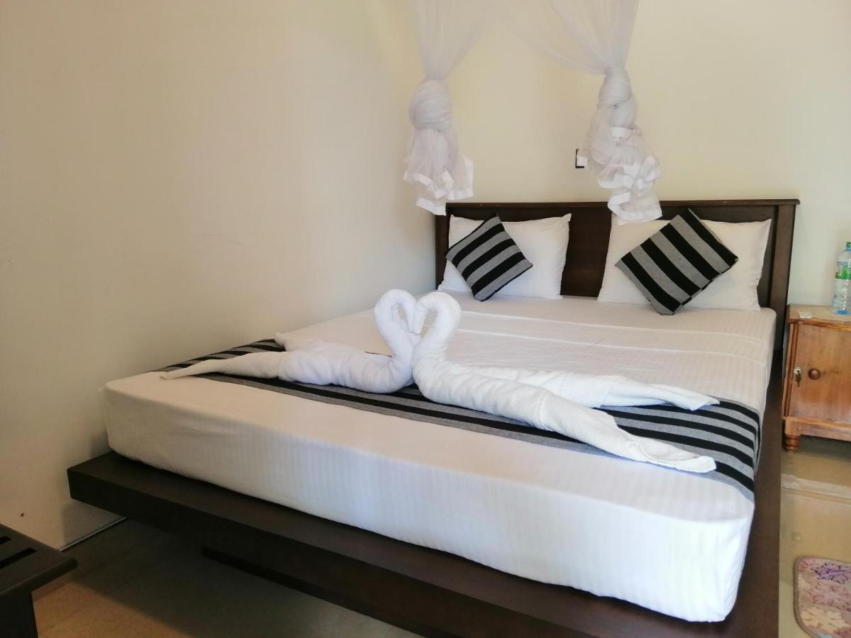 Induwara Safari Resort Udawalawe Luaran gambar