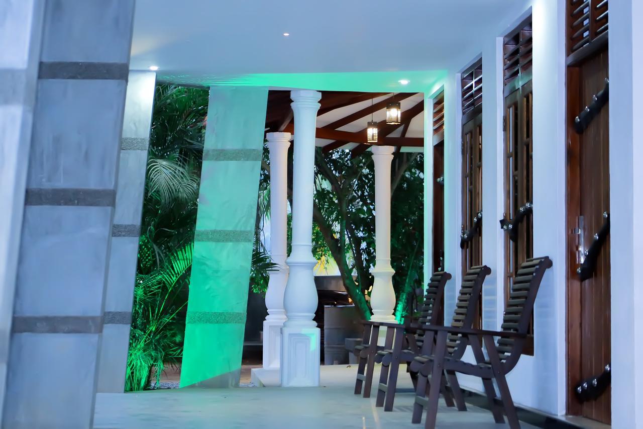 Induwara Safari Resort Udawalawe Luaran gambar