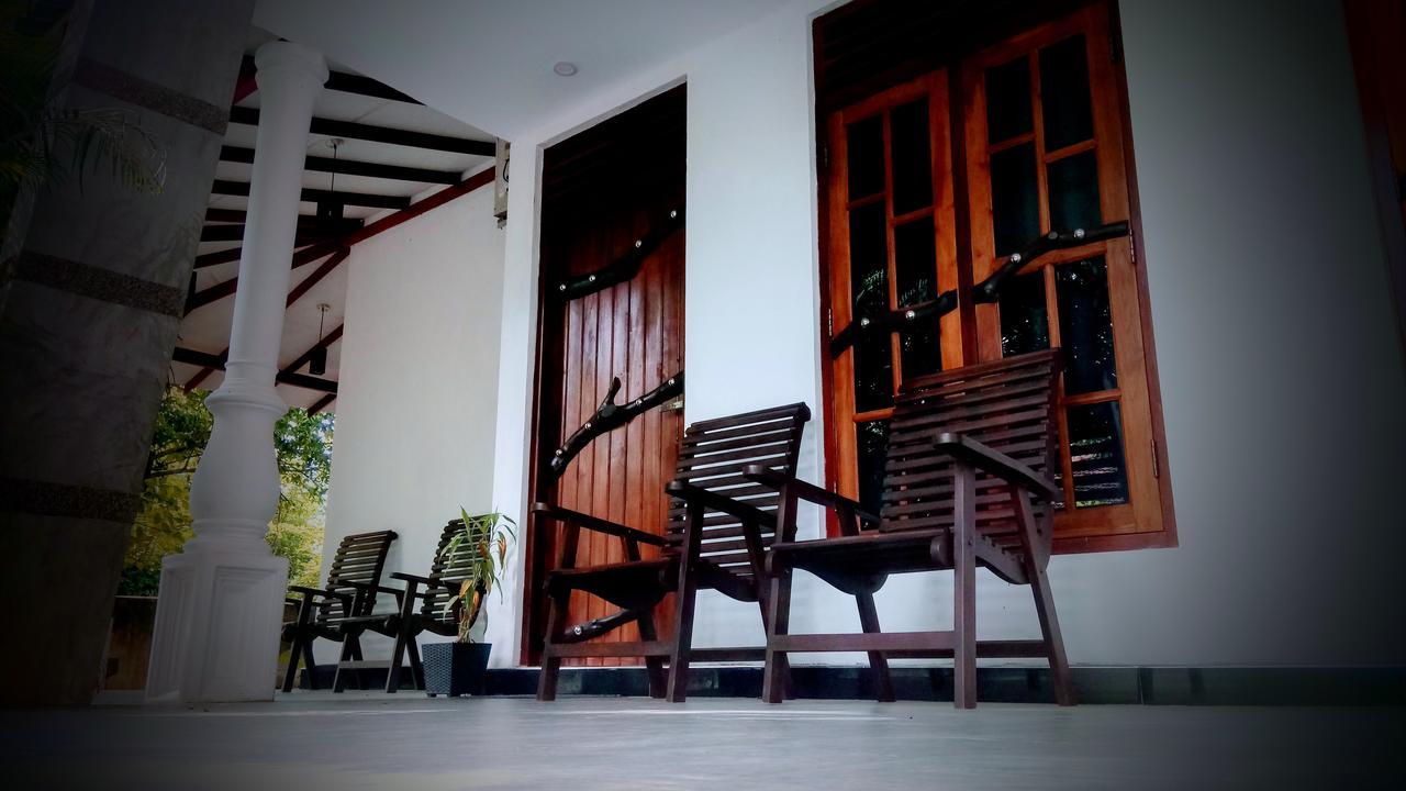 Induwara Safari Resort Udawalawe Luaran gambar