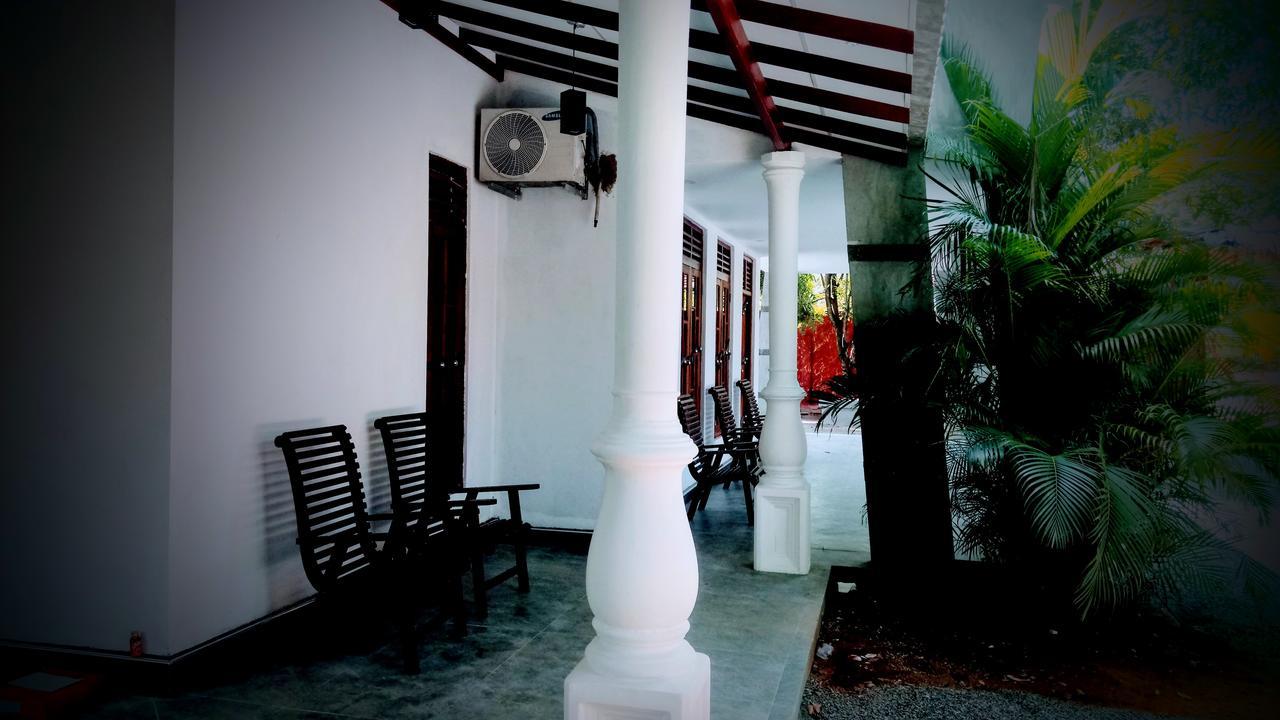 Induwara Safari Resort Udawalawe Luaran gambar