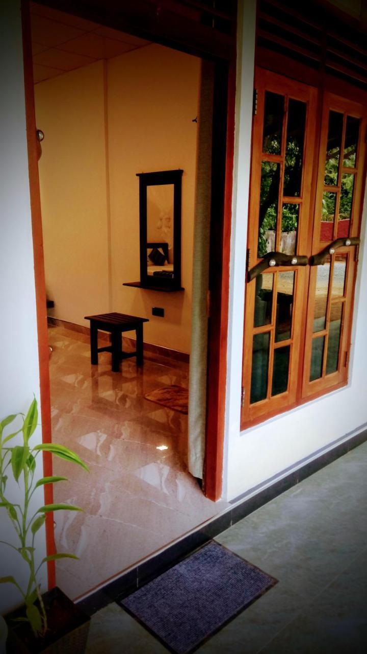 Induwara Safari Resort Udawalawe Luaran gambar