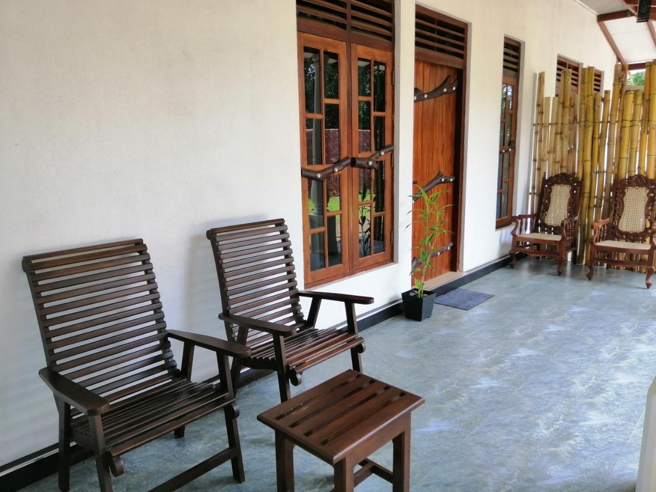 Induwara Safari Resort Udawalawe Luaran gambar