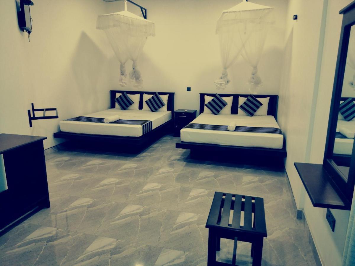 Induwara Safari Resort Udawalawe Luaran gambar
